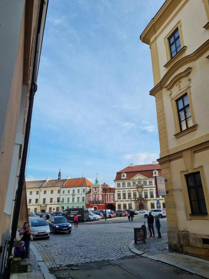 Stylovy Byt V Srdci Hradce Kralove Hradec Králové Exterior foto